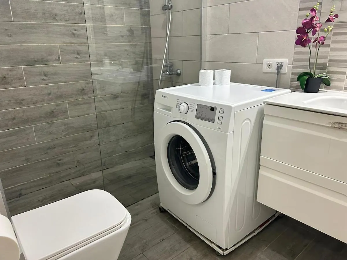 אדחה Modern One Bedroom Flat In Yucca Park דירה
