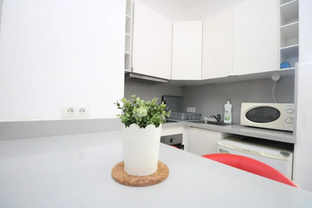 אדחה Modern One Bedroom Flat In Yucca Park